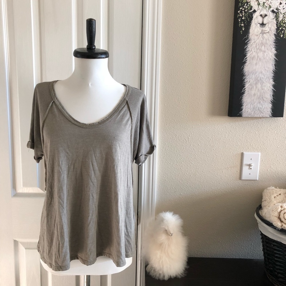 Grey T-shirt (Small)
